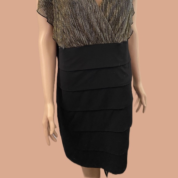 One piece dress, woman’s size 16 - Picture 2 of 2